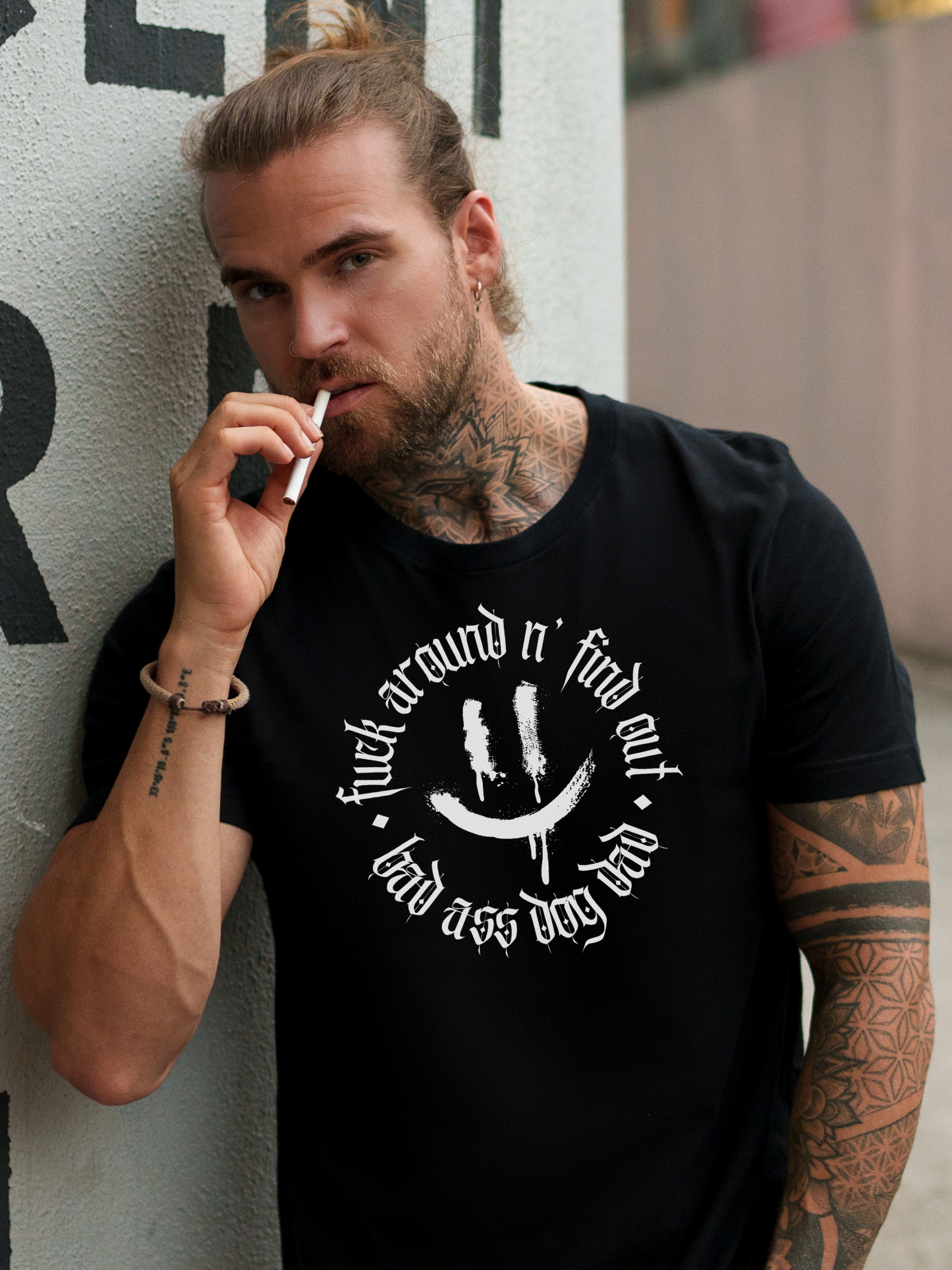 Unisex Shirt "FUCK AROUND"